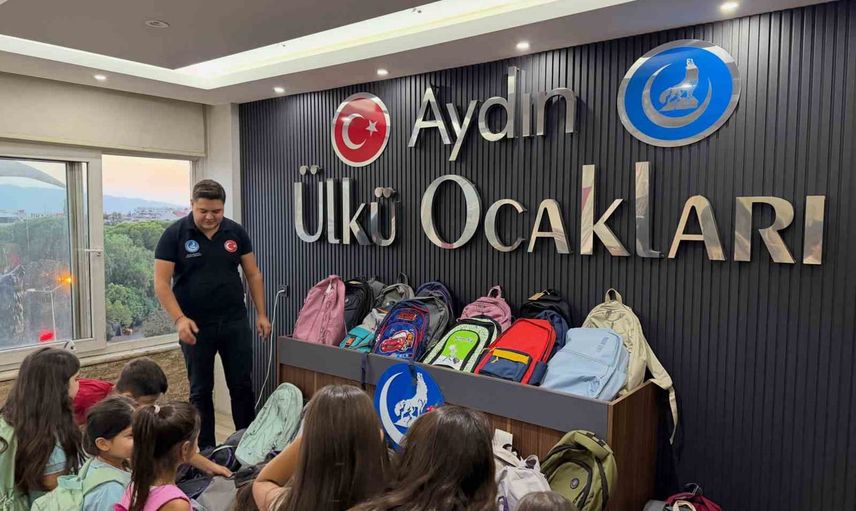 Eğitime katkı amaçlı kırtasiye desteği: Ülkü Ocakları Aydın'dan öğrenciler için adım