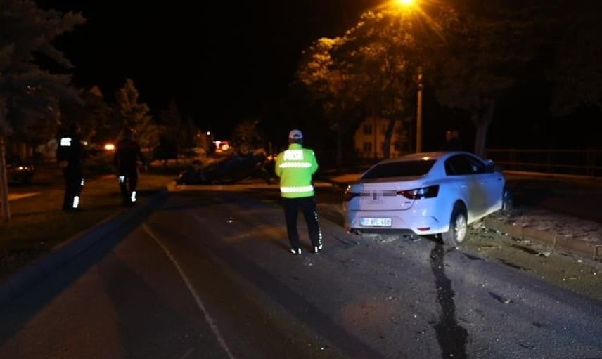 Yarış iddiası kavşakta kazaya dönüştü: 6 yaralı