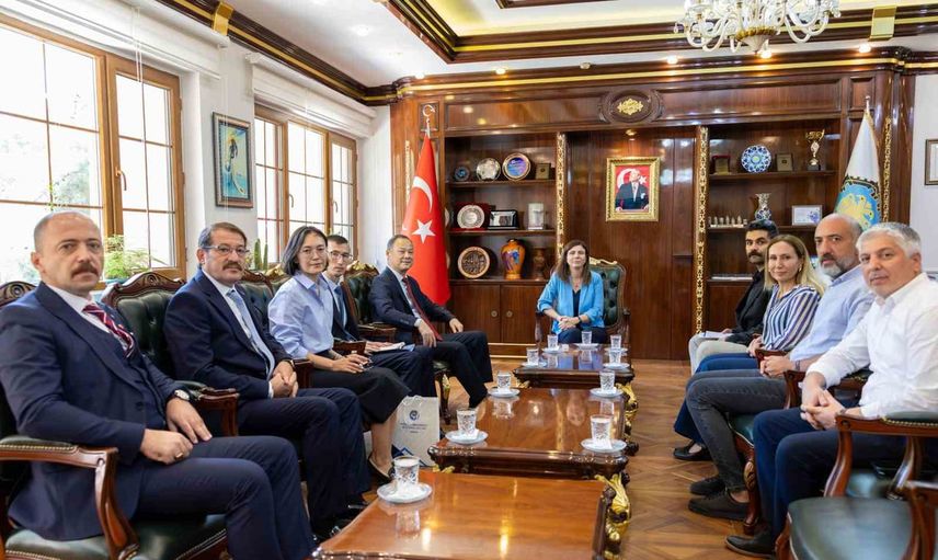 Kırgızistan büyükelçisi Diyarbakır’da kültürel ve yerel iş birliği seçeneklerini değerlendirdi