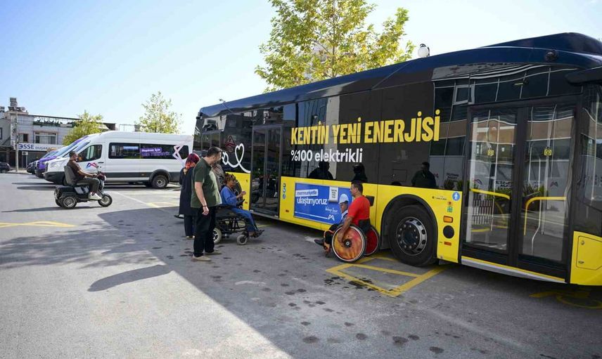 Mersin'de hareketlilik haftasında deniz manzarası eşliğinde spor ve engelsiz ulaşım öne çıktı