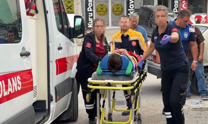 Bolu'da kaza haberini çeken gazetecilere sağlıkçının çıkışı tepki topladı