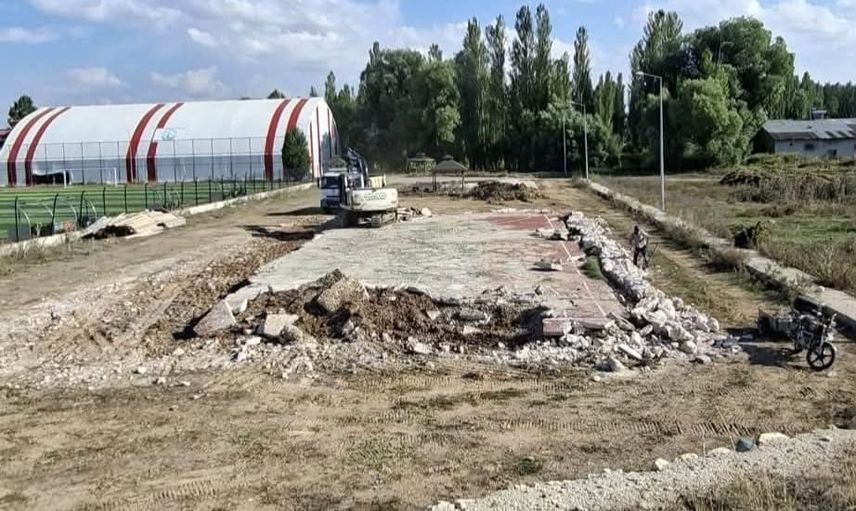 Arpalı'da spor tesisleri yenileniyor: beldeye kapsamlı yatırım geliyor