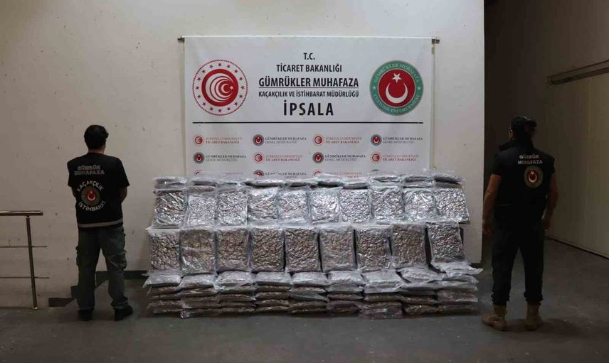 Gümrük kapılarında iki ayrı operasyonda büyük uyuşturucu ele geçişi