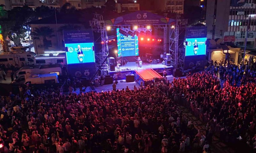 Dünya ustalarının elleri Menemen'de buluştu