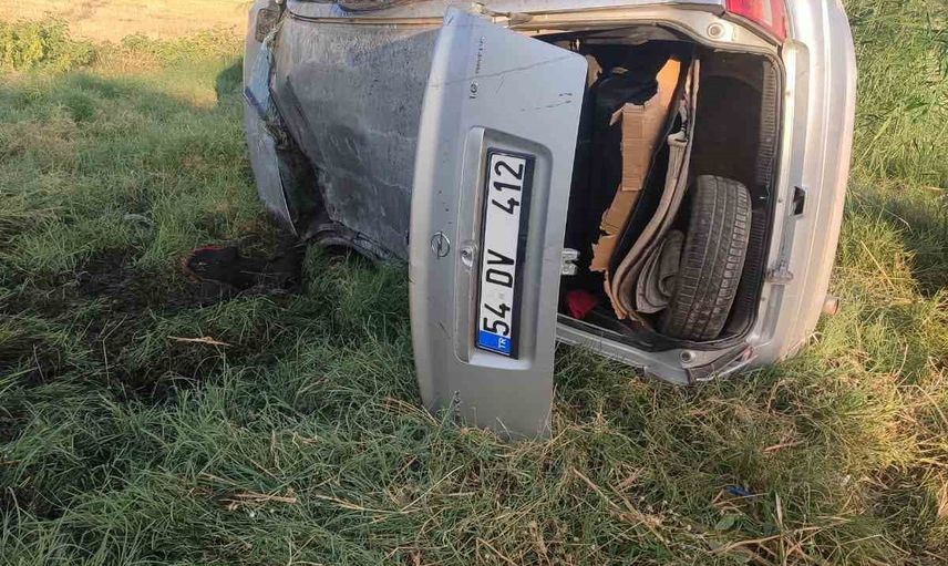 Diyarbakır'da kontrolü kaybeden otomobil devrildi: 4'ü çocuk 9 yaralı