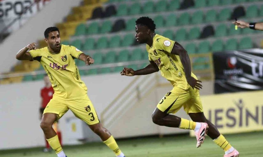 Vanspor fk son bölümde öne geçti, İstanbulspor deplasmanda yara aldı