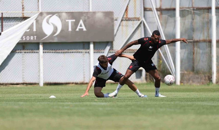 Sivasspor taktik prova yaptı, Kayserispor sınavına hazırlanıyor