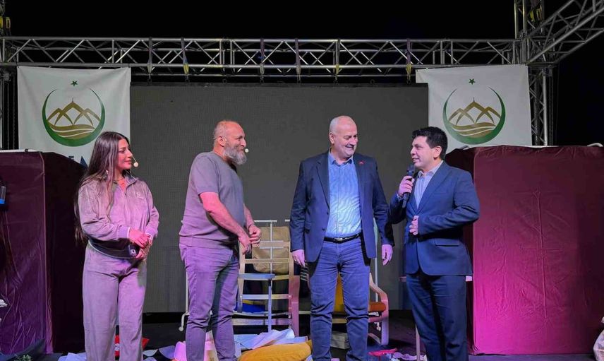 Çilimli'de kültür akşamı: 'hangisi gerçek?' sahnelendi