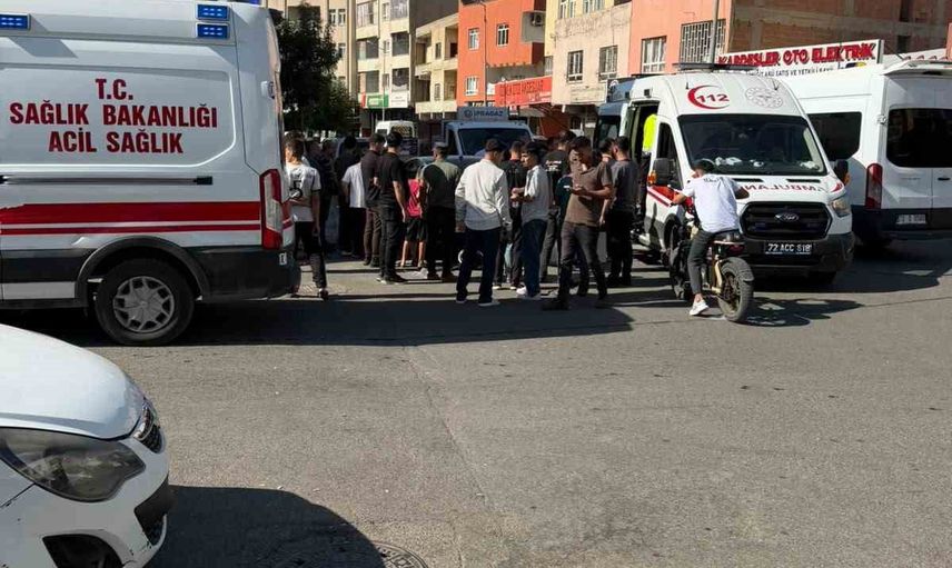 Eski sanayi girişinde motosiklet kazası: iki kişi yaralandı