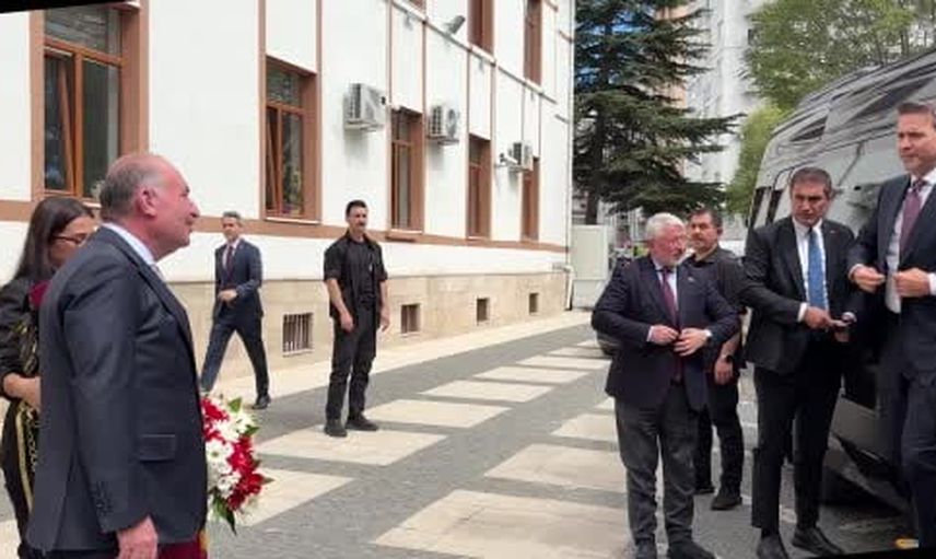 Bakan Bayraktar Çorum'da temaslarını sürdürdü