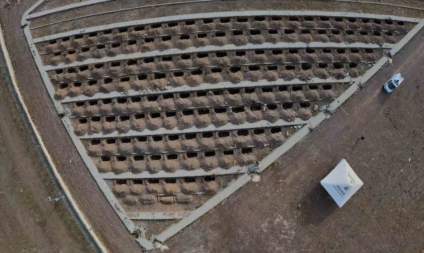 Erzurum’da toprak donmadan hazırlık: yüzlerce mezar kışa kazıldı