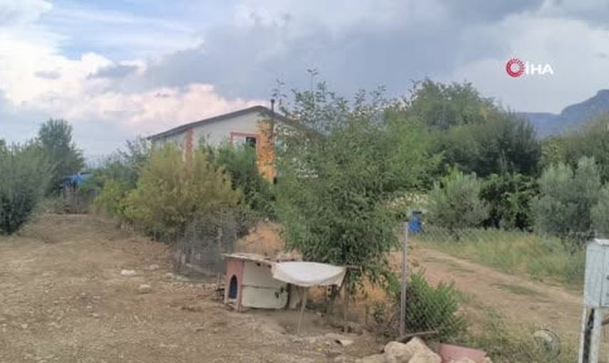 Korkuteli'nde boşanma sürecindeki kişi eşini ve kayınlarını öldürdü
