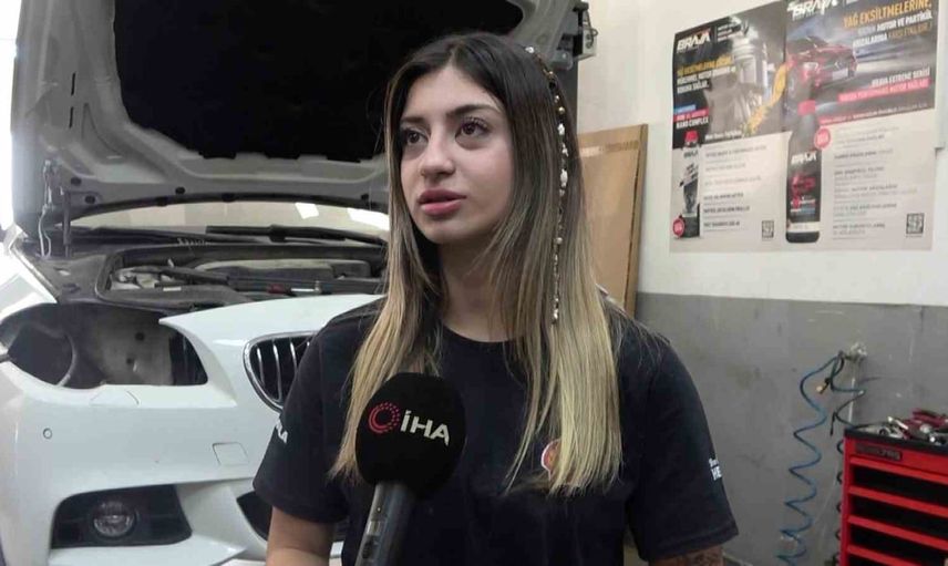 Tamirhanede yeni nesil: 19 yaşındaki Azra'nın motorla kurduğu bağ