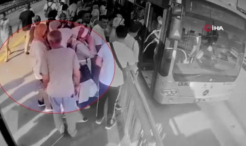 İstanbul'da turistleri hedef alan yankesicilik şebekesine operasyon: 20 gözaltı