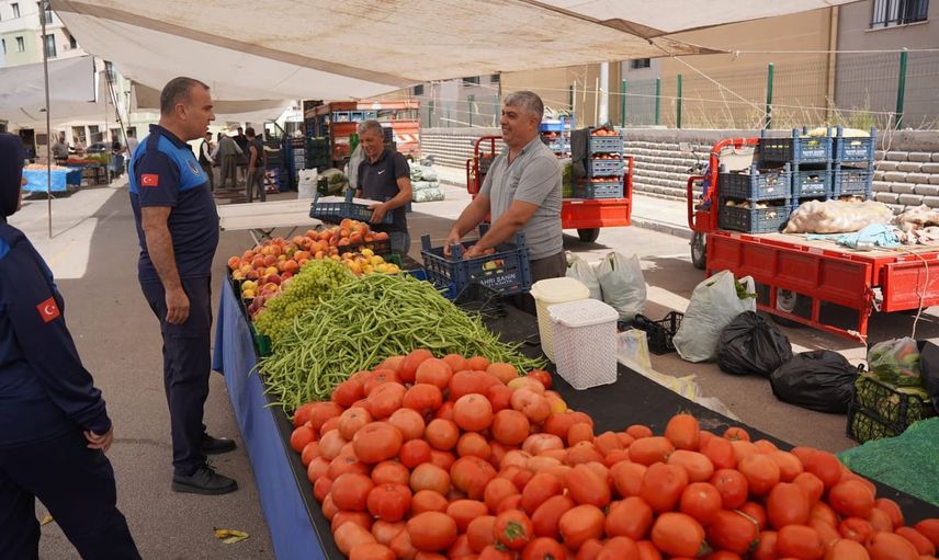Salkımbağı'nda pazartesi günleri semt pazarı hizmete girdi