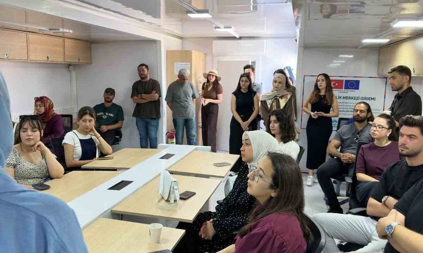 Kayseri'de geleceğin eğitimcilerine teknoloji atölyesi