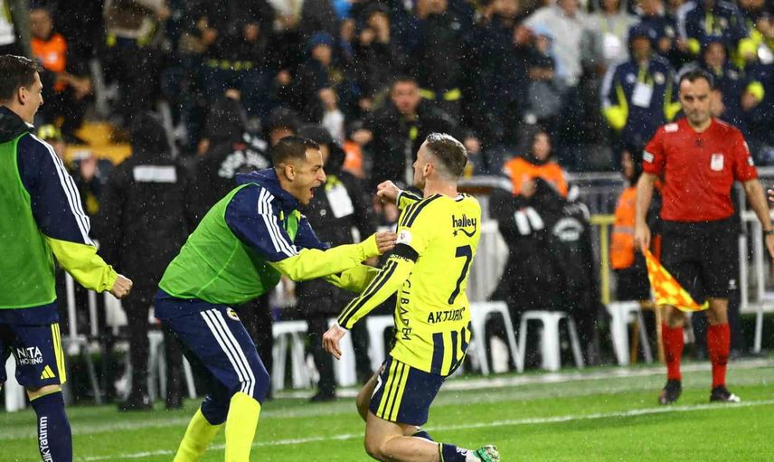 Kerem Aktürkoğlu yedekten gelerek Alanyaspor karşısında bu sezonun ilk golünü attı