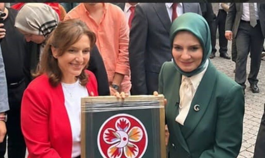 Bir ustanın 152 yıllık makinesiyle Hilal-i Ahmer amblemi Buldan bezinde canlandı