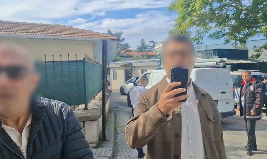 Üsküdar Amerikan Lisesi trafosunda yangın ve velilerin muhabire müdahale çabası