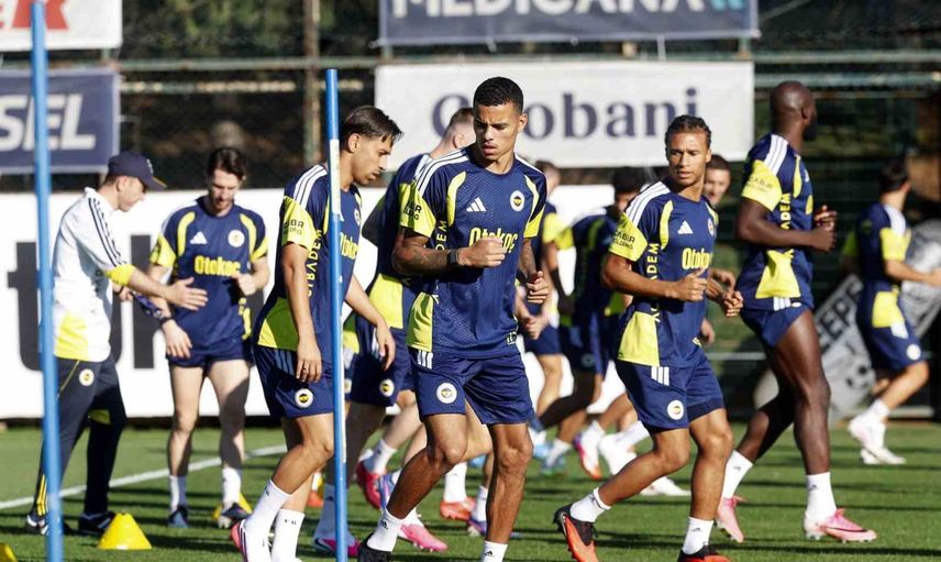 Fenerbahçe idmanda core ve dar alanda hücum varyasyonlarına ağırlık verdi