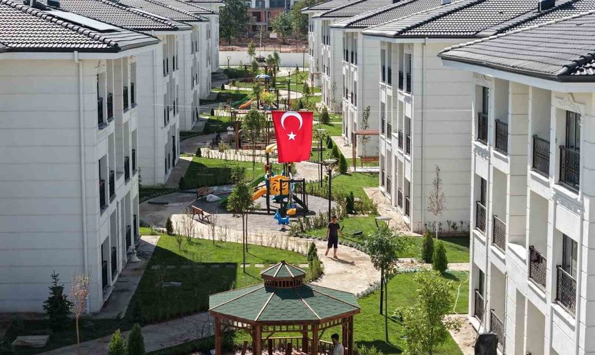 Yeni başlangıç: Kartepe kent konutlarında 144 ailenin anahtar teslimi
