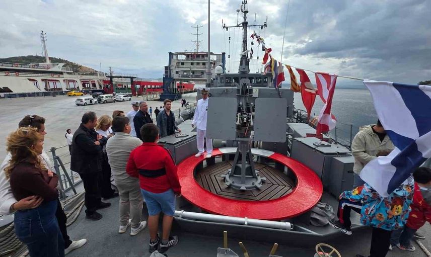 Erdek'te ziyaretçi ilgisi: TCG Edincik mayın avlama tarihini ve teknolojisini tanıttı