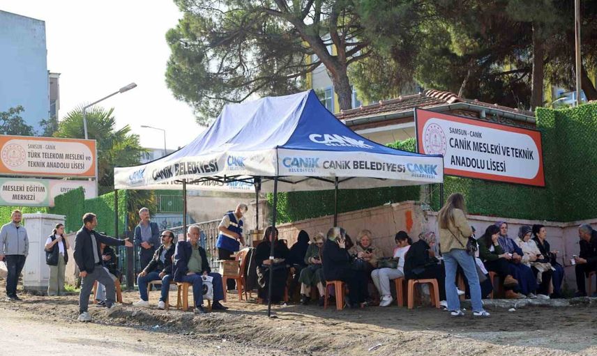 Canik'ten sınav gününde kapsamlı destek: adaylar ve ailelere bekleme alanı ve ikram
