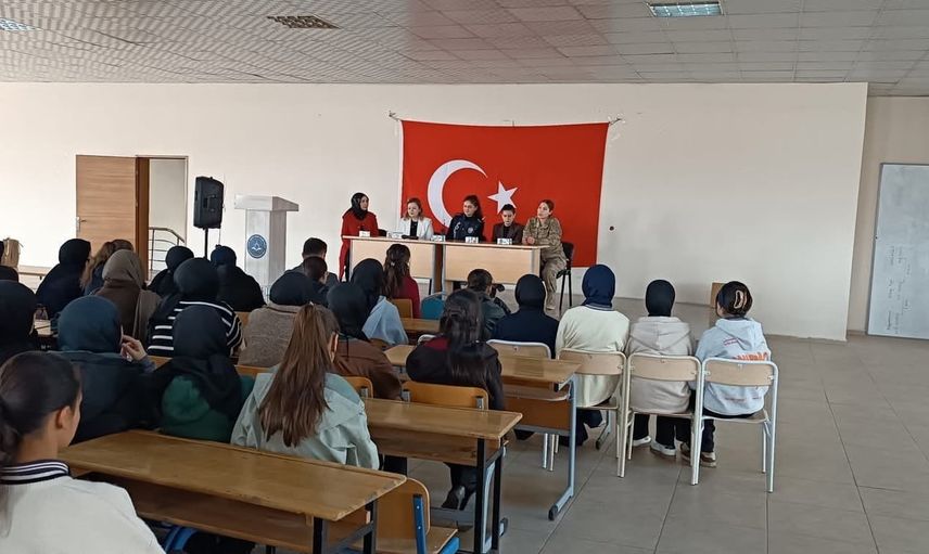 Gençlere meslek ufku açan buluşma: Patnos'ta kariyer günleri