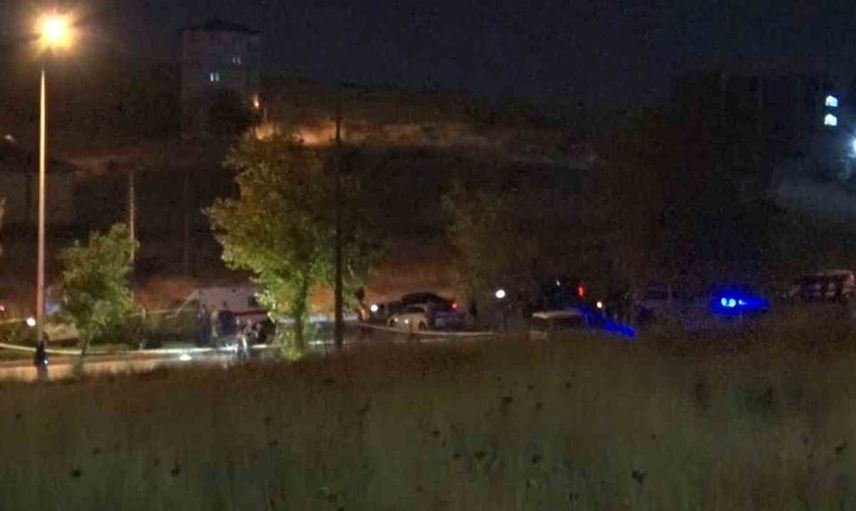 Pursaklar'da uygulama noktasında silahlı saldırı: polis memuru şehit oldu