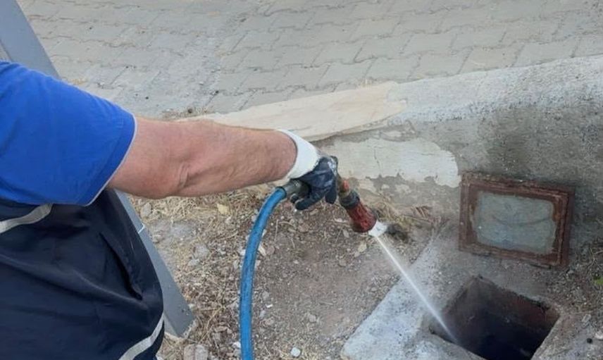 Didim'de vektörlerle mücadele: rögar ve kanalizasyonlara düzenli müdahale