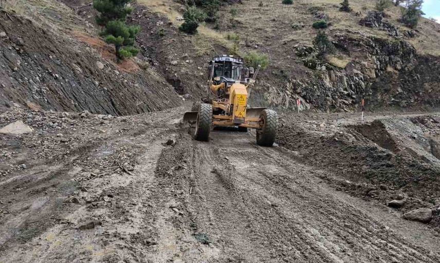 Yağış sonrası Kapuzbaşı yolu tekrar trafiğe açıldı