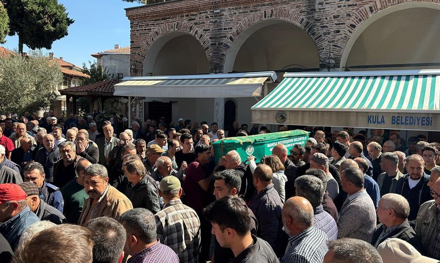 Evindeki yangını izlerken fenalaşan Metin Balcı son yolculuğuna uğurlandı