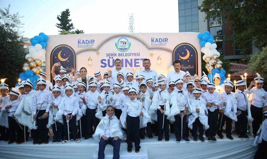 Çocuklara eğlenceyi götüren başkan ameliyathanede de mesai yaptı