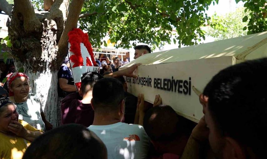Balıkesir'de gelinlik provasına gelen kadın kaza sonrası yaşamını yitirdi