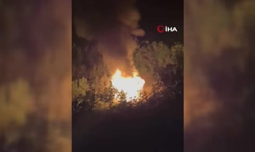 İsaören'de kırsalda baraka alevleri itfaiyenin müdahalesiyle durduruldu