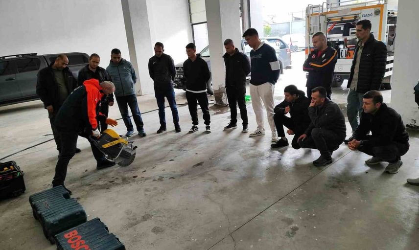 Afet müdahalesine hazırlık: Elazığ'da jandarmaya enkaz arama ve çadır eğitimi