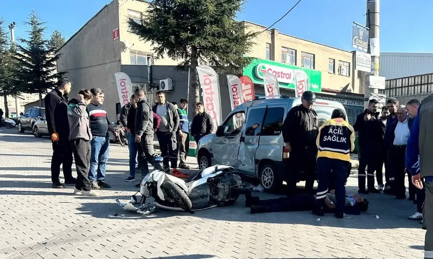 Tavşanlı'da sanayi içinde çarpışma: motosiklet yolcusu ağır yaralandı