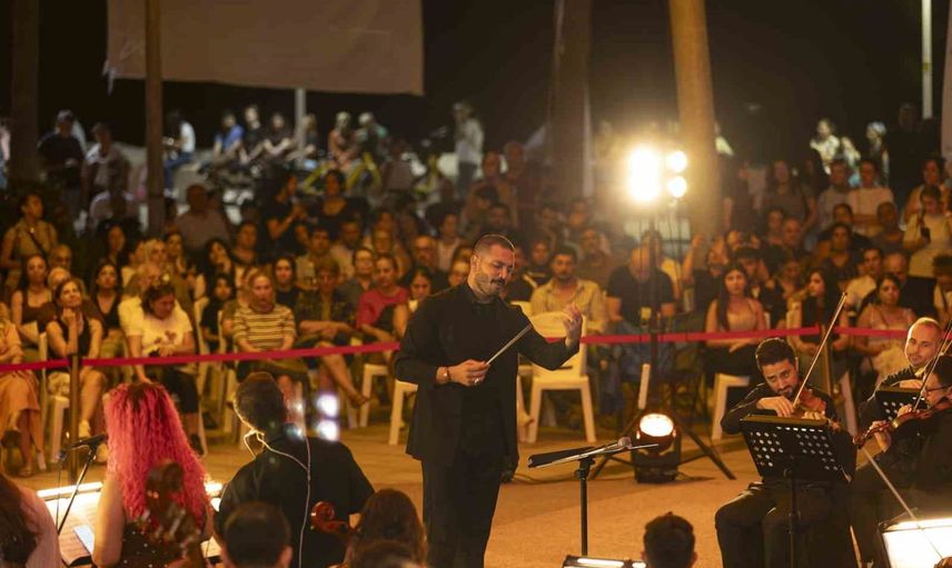 Yakamozun sesiyle kent orkestrası sezonu açtı