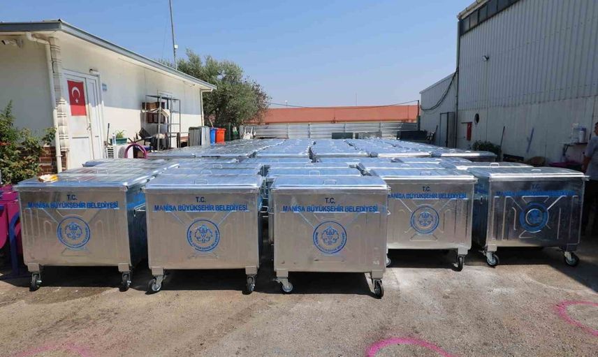 Şehzadeler'de temizlik seferberliği: 220 yeni çöp konteyneri hizmette