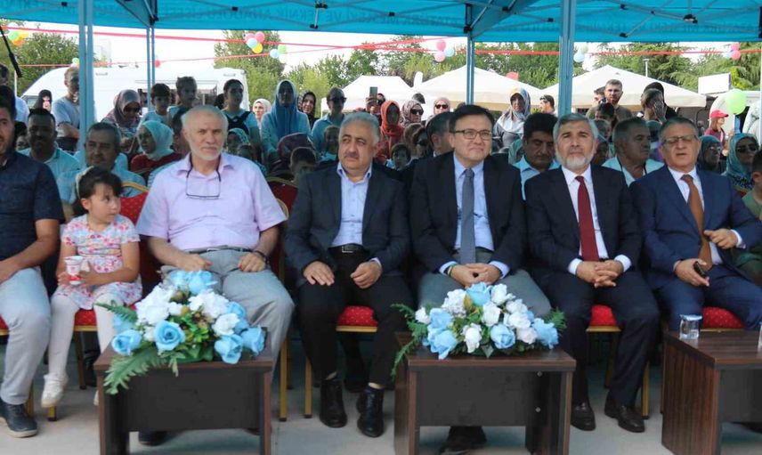 Minikler Eskişehir’de festival havasında yaz kur’an kursunu tamamladı