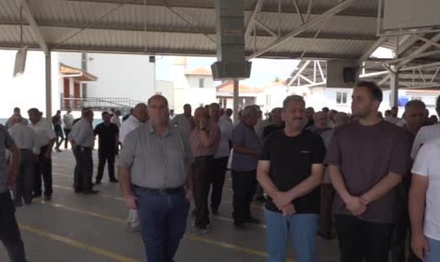 Yakınları buruk veda ediyor: KKTC'deki gemi kazasında yaşamını yitiren Nihat Balyemez uğurlanıyor