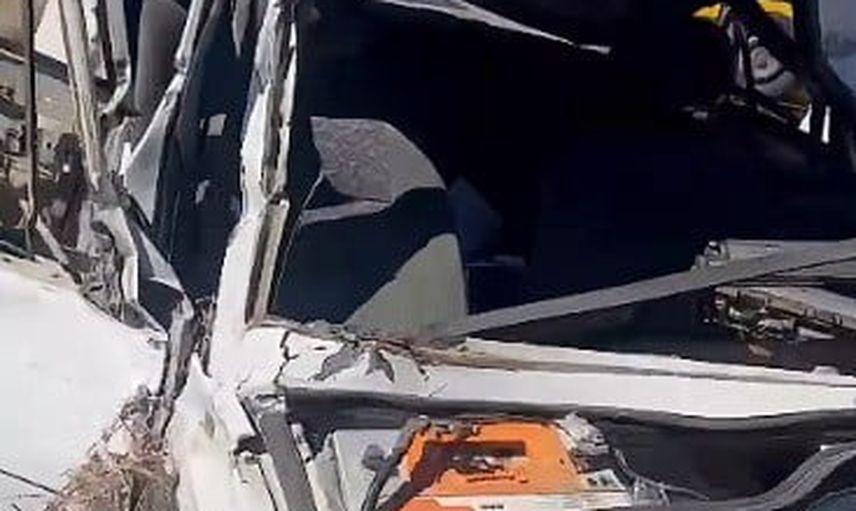 Kontrolden çıkan otomobil Yeniceköy yol ayrımında tarlaya yuvarlandı