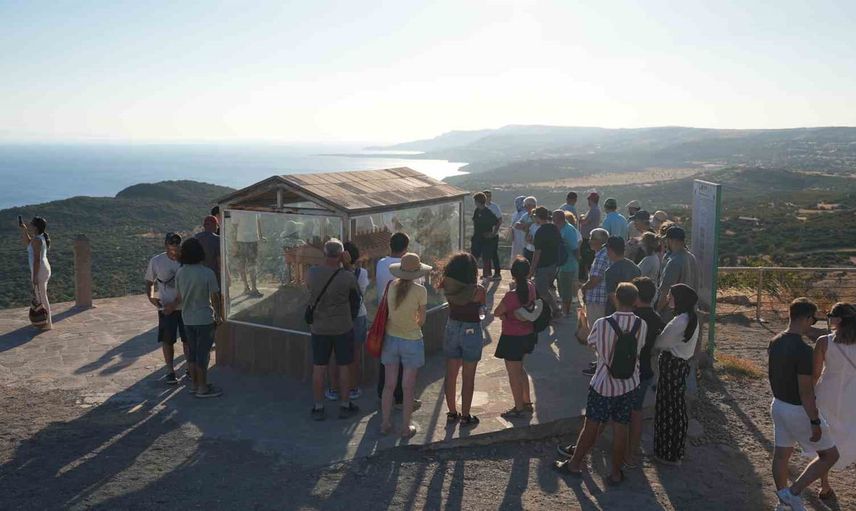 Çanakkale'de kültür rotası genişliyor: Assos Ören Yeri uzman rehberliğinde keşfedildi
