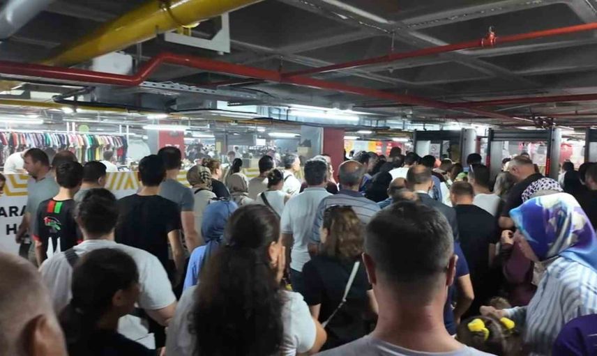 Saatler öncesinden başlayan yarış: çadır günlerinde indirim koşusu