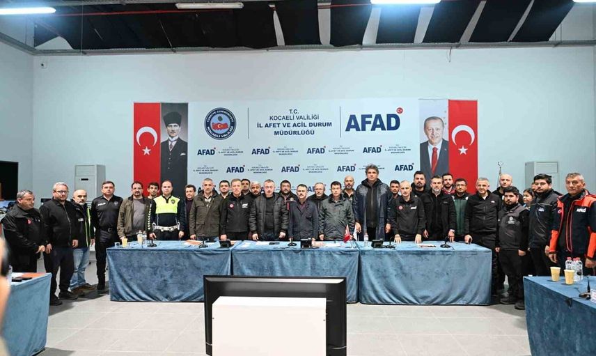Kocaeli’de sağanak sonrası kriz merkezinde öncelik vatandaşın güvenliği oldu