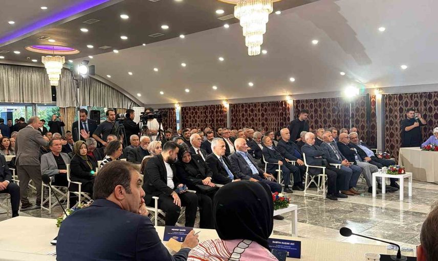 İktidar temsilcileriyle Bayrampaşa'da halka kulak verildi