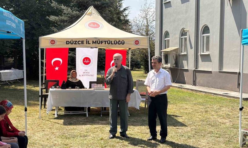 Pınarlar'da yaz Kur'an kursu etkinliği öğrencilerin gösterileriyle renklendi