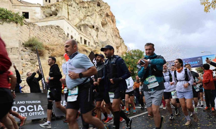 Kapadokya'da uluslararası dayanıklılık sınavı başladı: 78 ülkeden sporcular bölgeyi yarışla keşfediyor