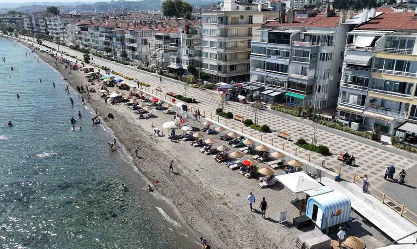 Mudanya sahillerinde hafta sonu yoğunluğu: plajlara erken gelenler yer kapıyor