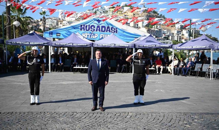 Kuşadası'nda özgürlüğün 104. yılı coşkuyla anıldı